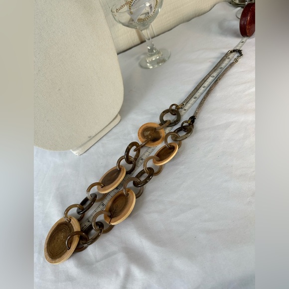 Chunky wood slice and swirled circle link necklace - Picture 4 of 6